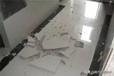 烟道瓷砖缝开裂的原因和补救方法,冬天瓷砖膨胀开裂原因