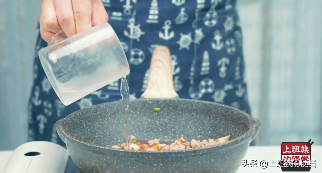 水蒸蛋怎么蒸得又嫩又滑,水蒸蛋加几倍水