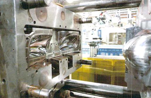 汽车后视镜的专利背景技术,汽车后视镜生产制造工艺流程