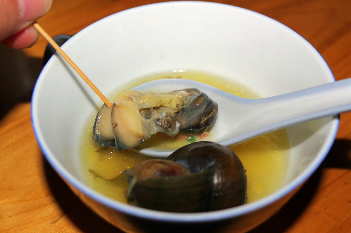 广东田螺鸭肉汤,客家田螺猪肉咸菜汤