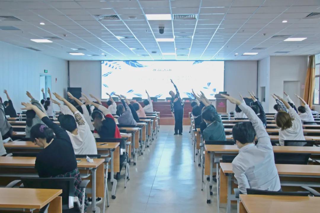 安溪县：巾帼奋进新时代医路有“礼”享健康——女职工素质提升大讲堂走进妇幼