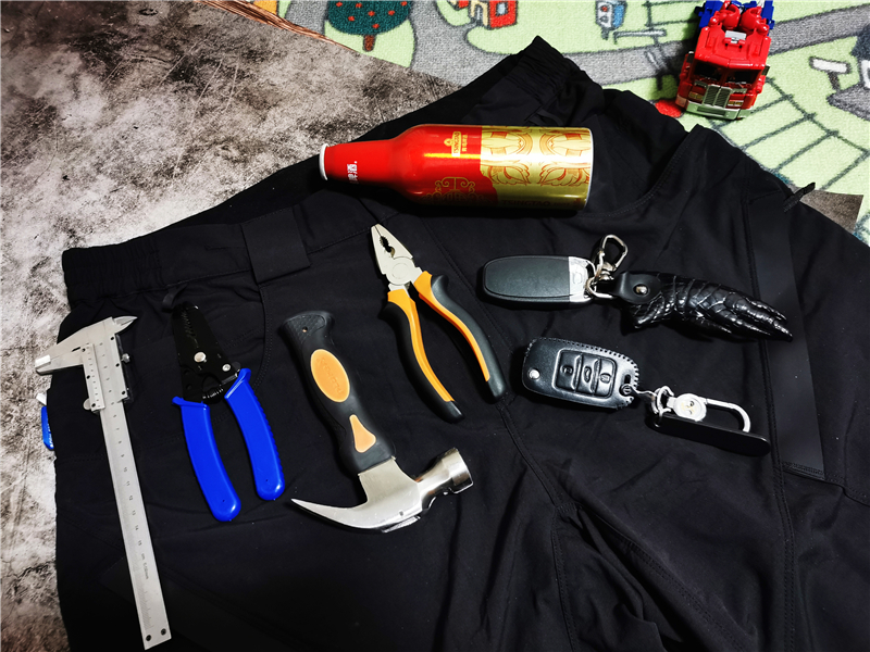 是短裤，也是移动的工具库——单导“黑洞”短裤简评