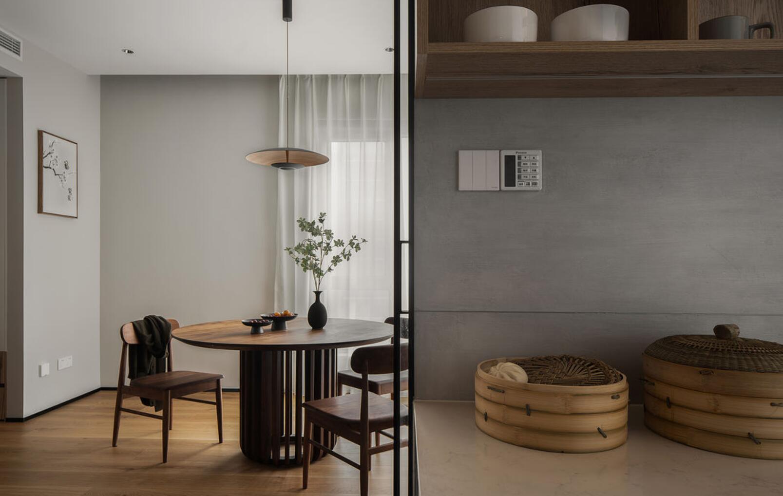 主卧过道型衣帽间设计,过道2.5米设计个衣帽间