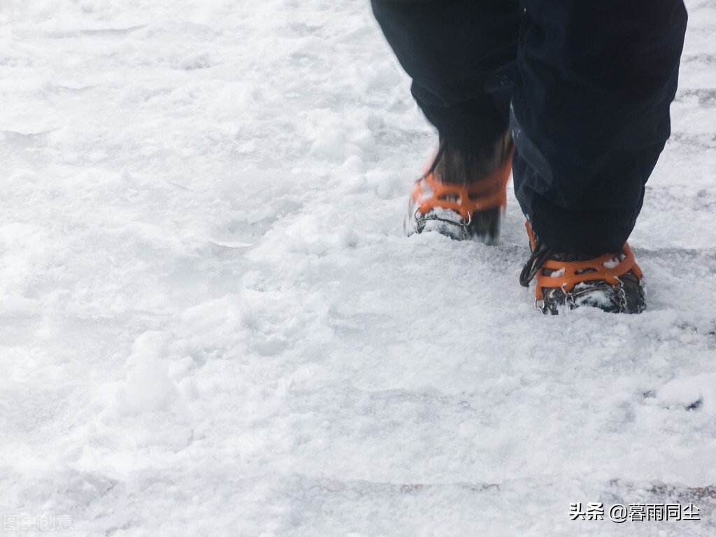 登山靴真实测评,透气又好穿的登山靴