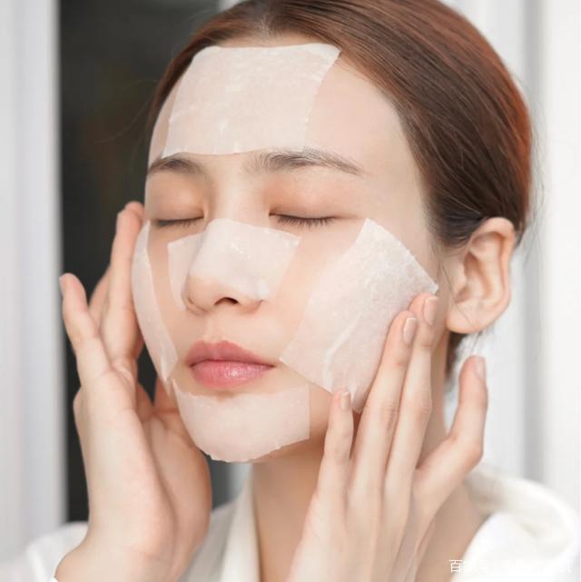 夏天脸特别油用什么爽肤水,夏天脸油用什么护肤品