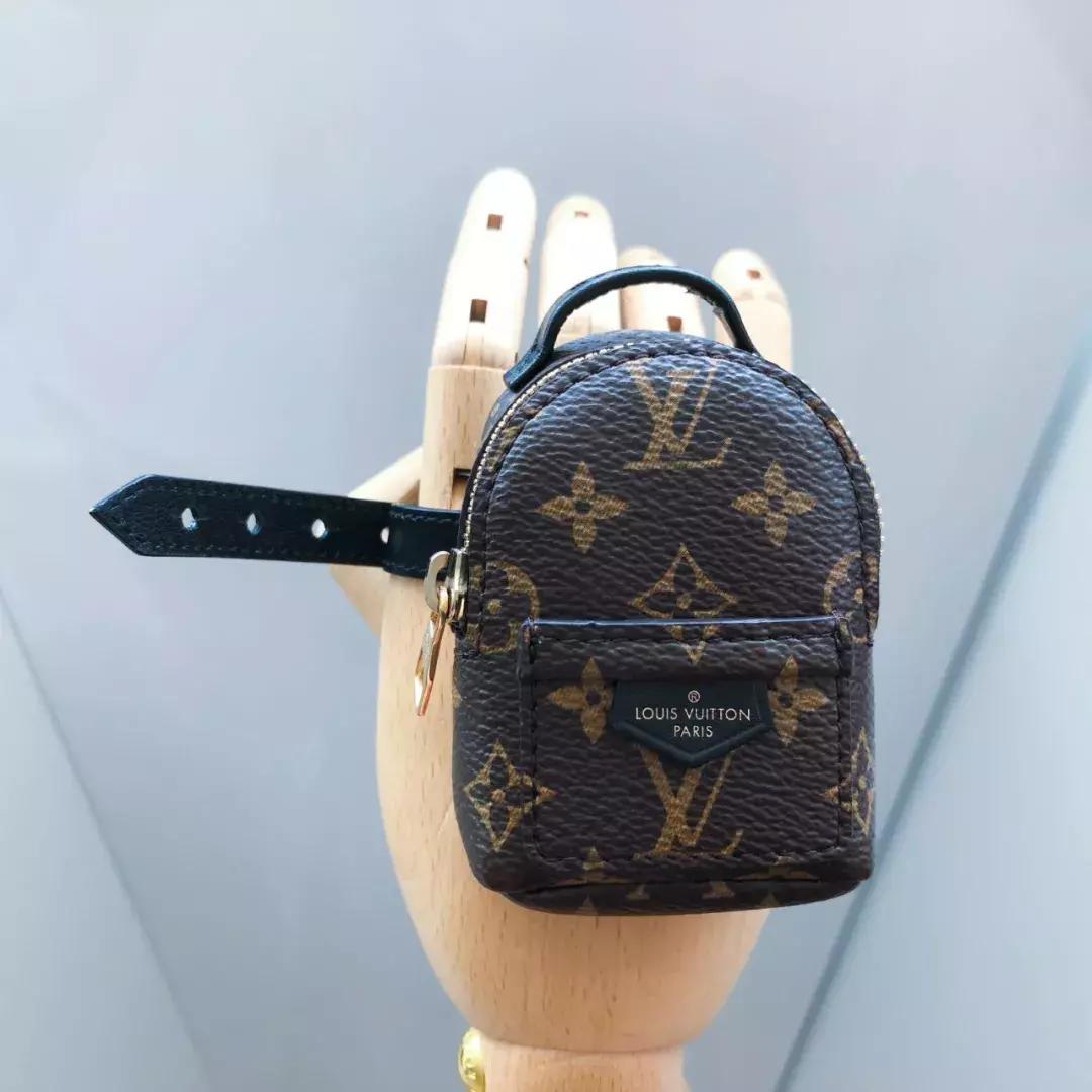 lv出了什么新款吗,lv蝙蝠侠衣服