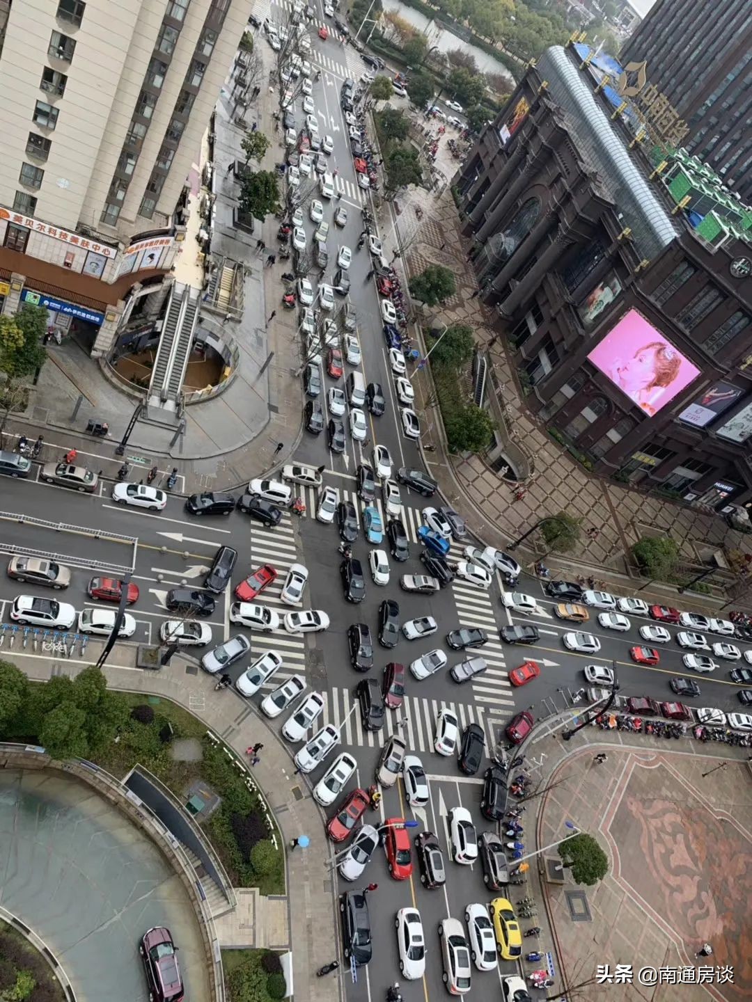 焦虑满格！价格暴涨、一位难求，南通市区车位现状曝光