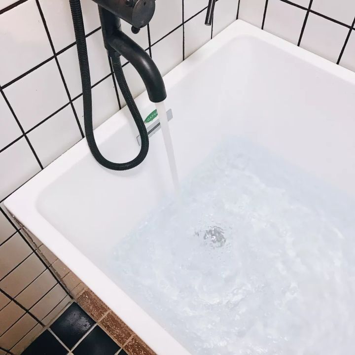 北京200万买5平米的胶囊房,我在北京买了个40多平的房子