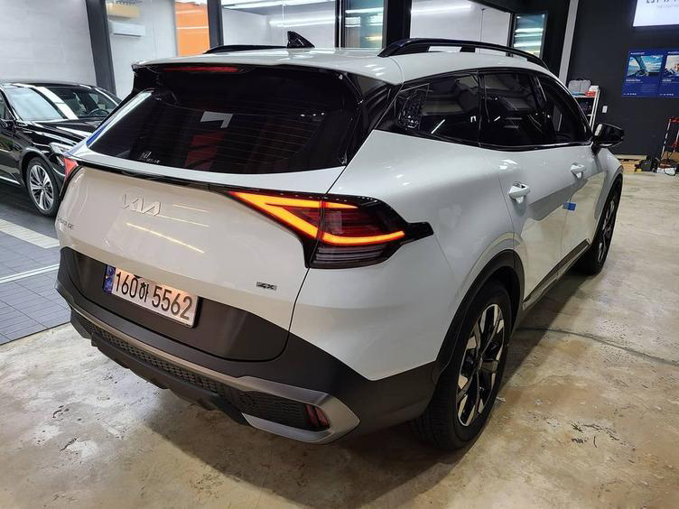 起亚狮跑1.6t手动挡二手江西省内,全新起亚狮跑有7座吗