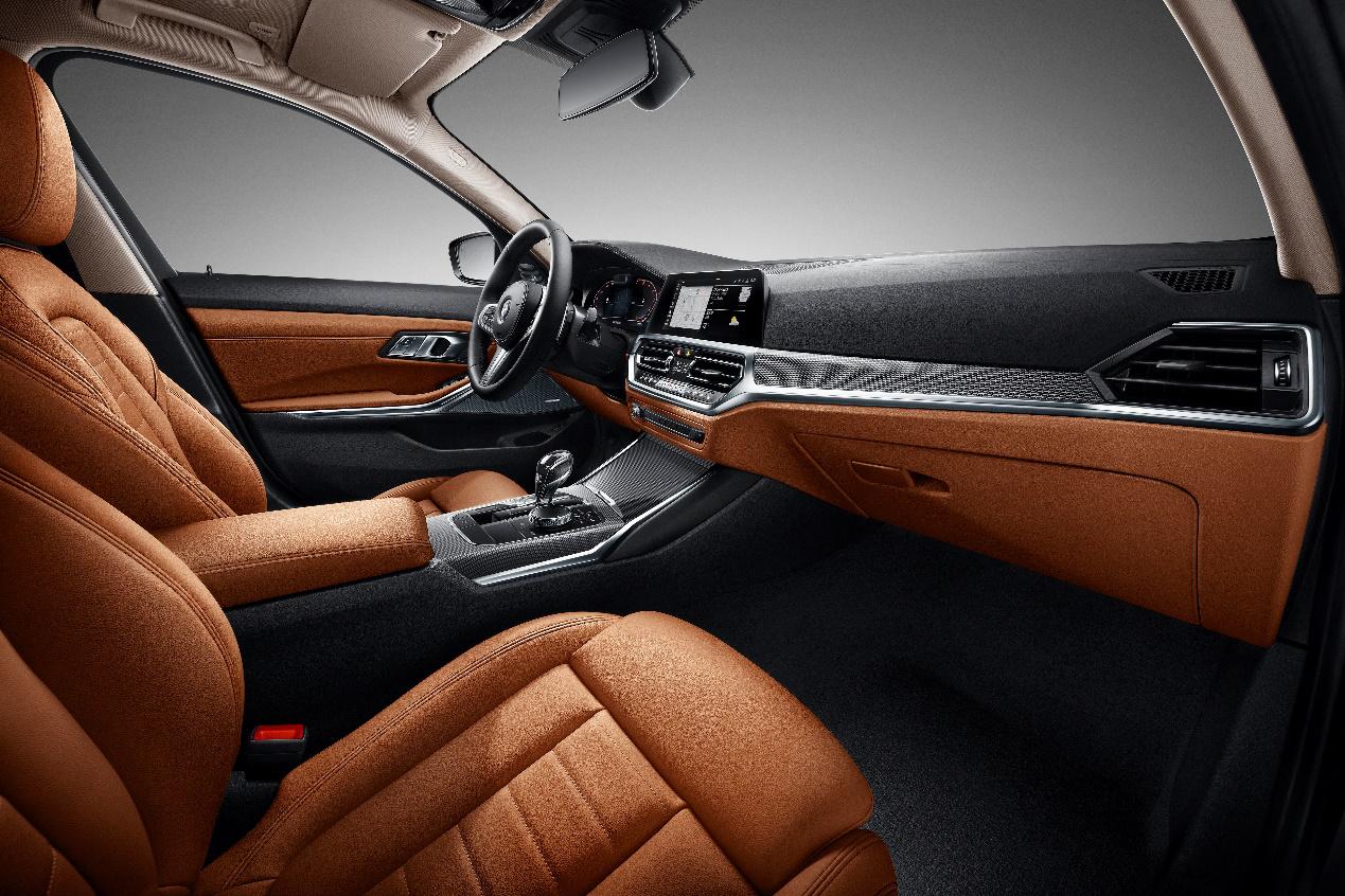 宝马3系老款和新款对比讲解,新宝马3系深度评测内饰