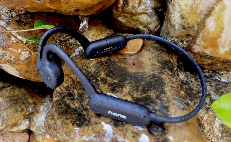 轻盈如风歌声如酒,海量无损绕梁不绝