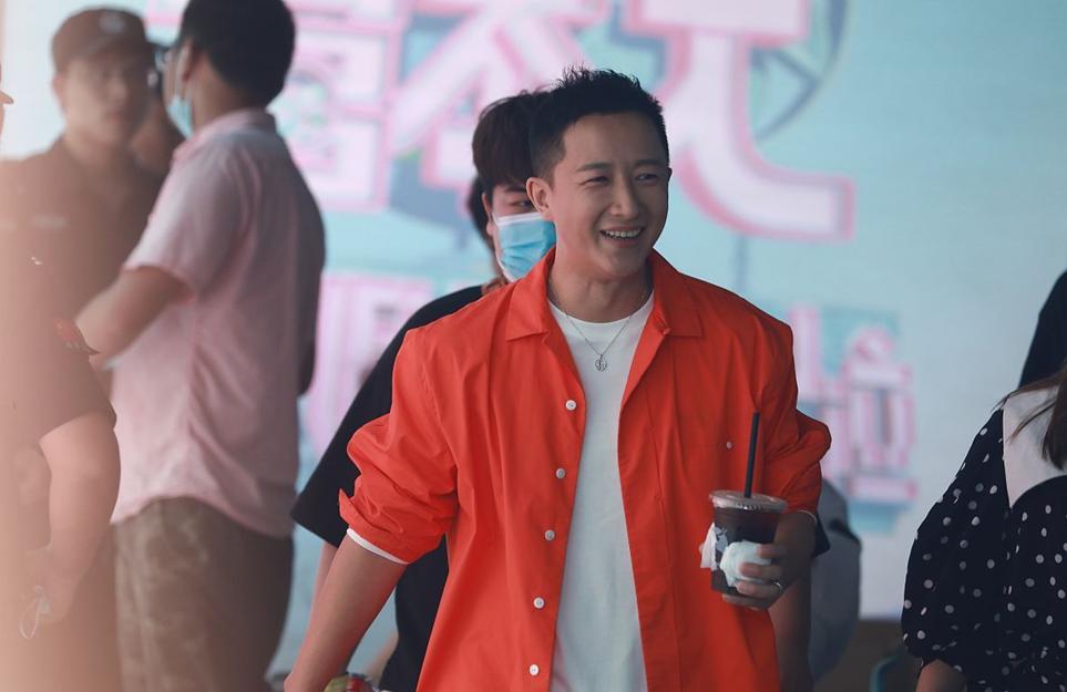 牛仔外套韩庚,韩庚牛仔外套搭配图片