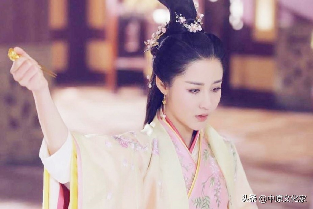 好男有毛值千金下半句,男人有毛值万金俗语