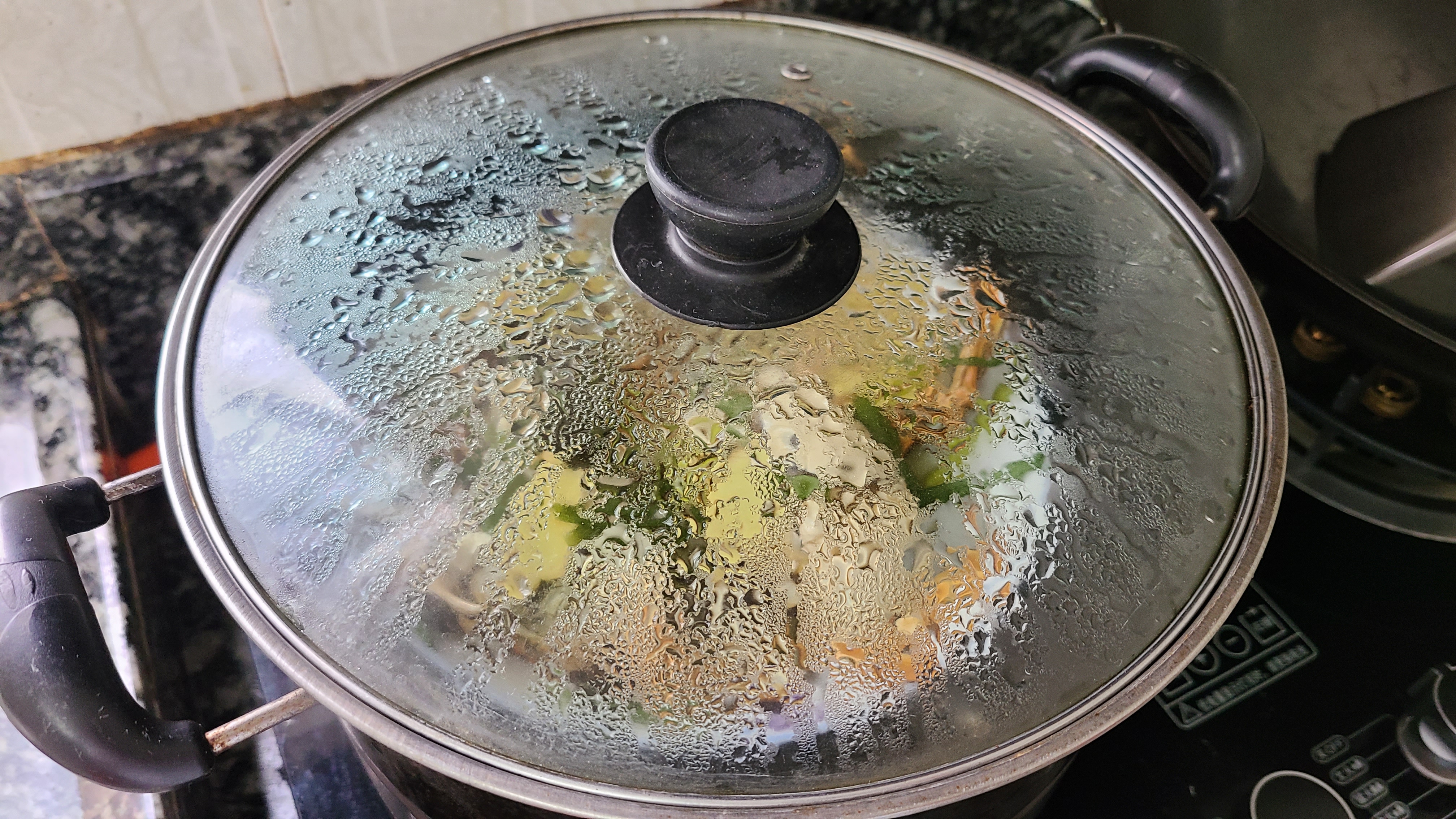 螃蟹的简单好吃做法,螃蟹的家常做法蟹黄是什么样的