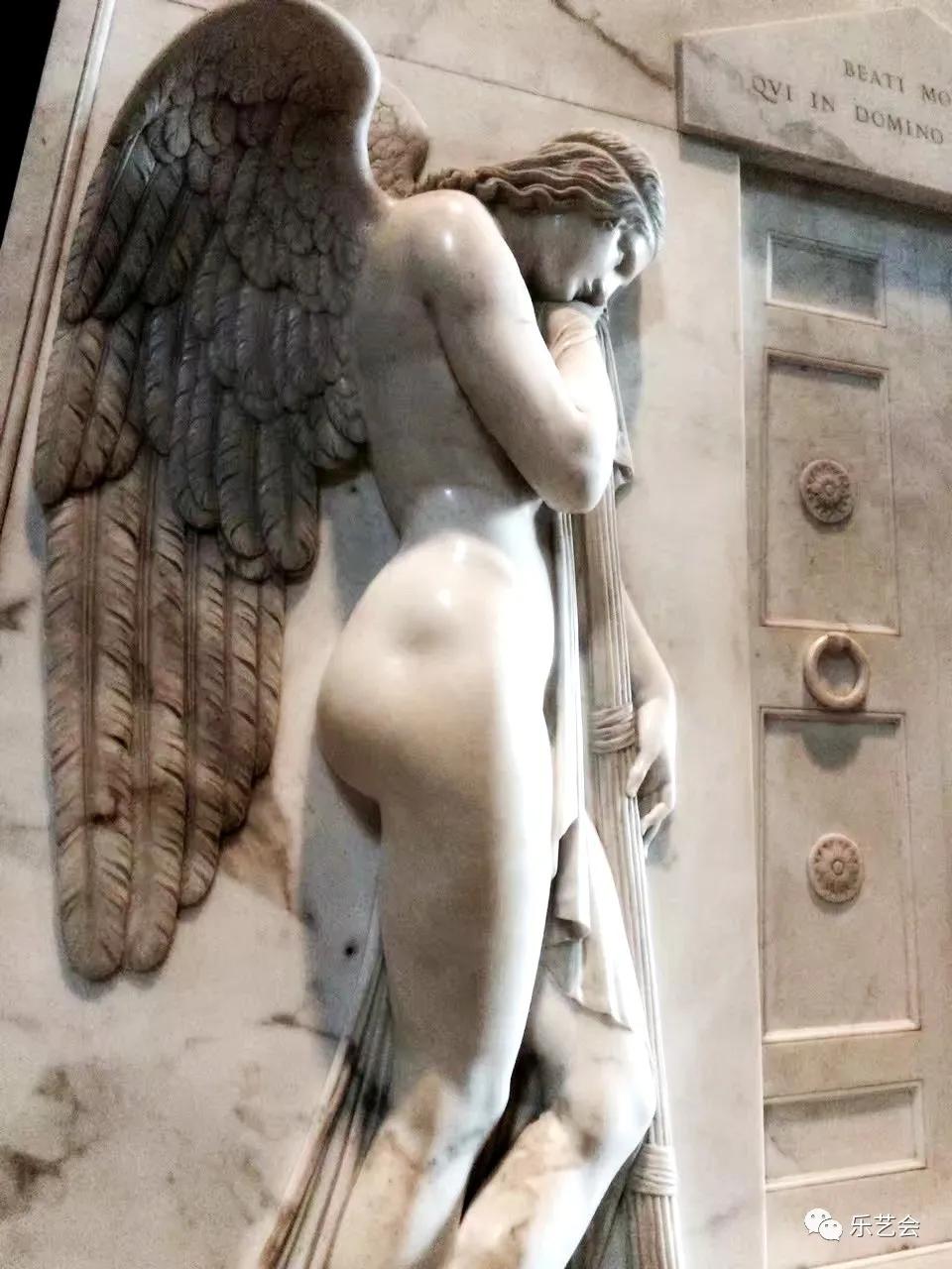 泉耕：教堂建筑金属章