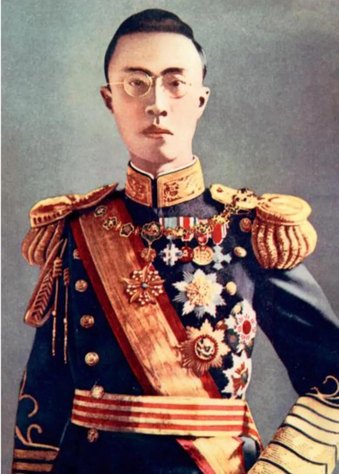 末代皇帝溥仪：丢失大清皇位，选择坐上了那肮脏傀儡的满洲帝位