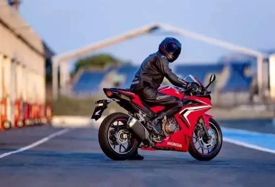 6款入门级小排量跑车参数对比和介绍