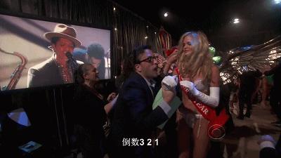 维密走秀为什么会摔倒,维密秀出丑盘点