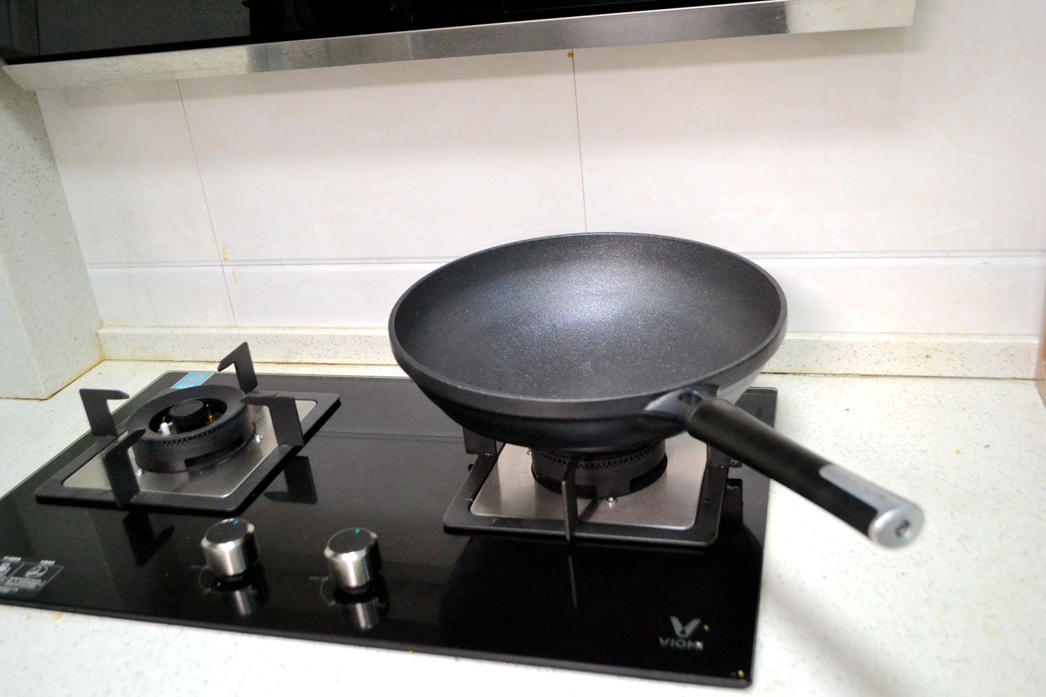 不粘锅锅铲炒菜专用九阳,九阳蜂窝不粘锅能使用铁铲吗