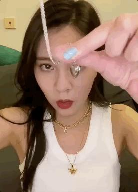 她看男人眼光一般，但对于穿搭的品味可真是绝了