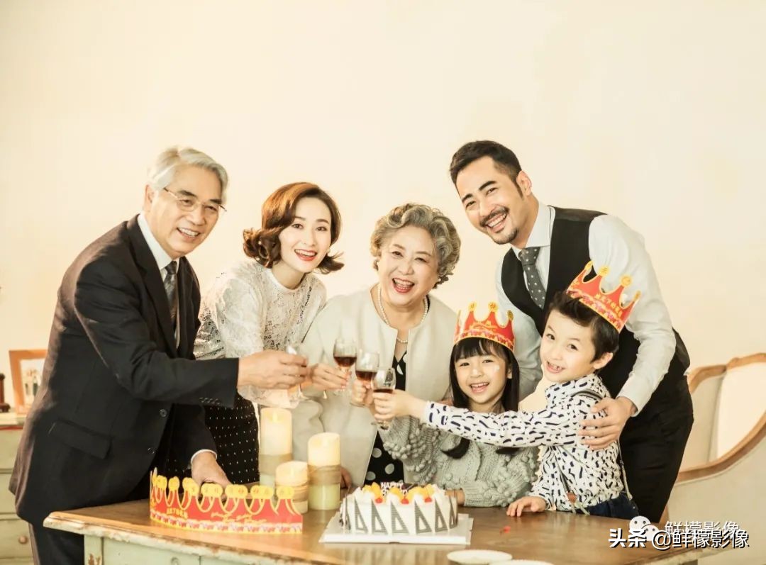 新春全家福拍摄技巧,全家福新年拍照姿势推荐