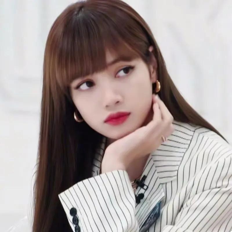 看一下明星的穿衣搭配,一起来看看明星的时尚搭配