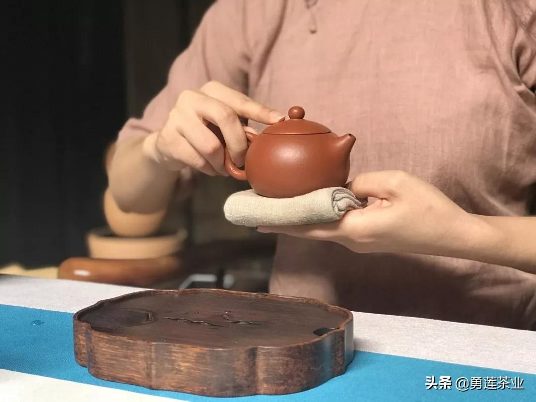 大红袍的正确冲泡方法详细步骤,大红袍的冲泡方法和技巧