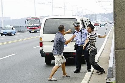 《干货》被打了怎么办？报警后如何处理（含轻微伤处罚标准）