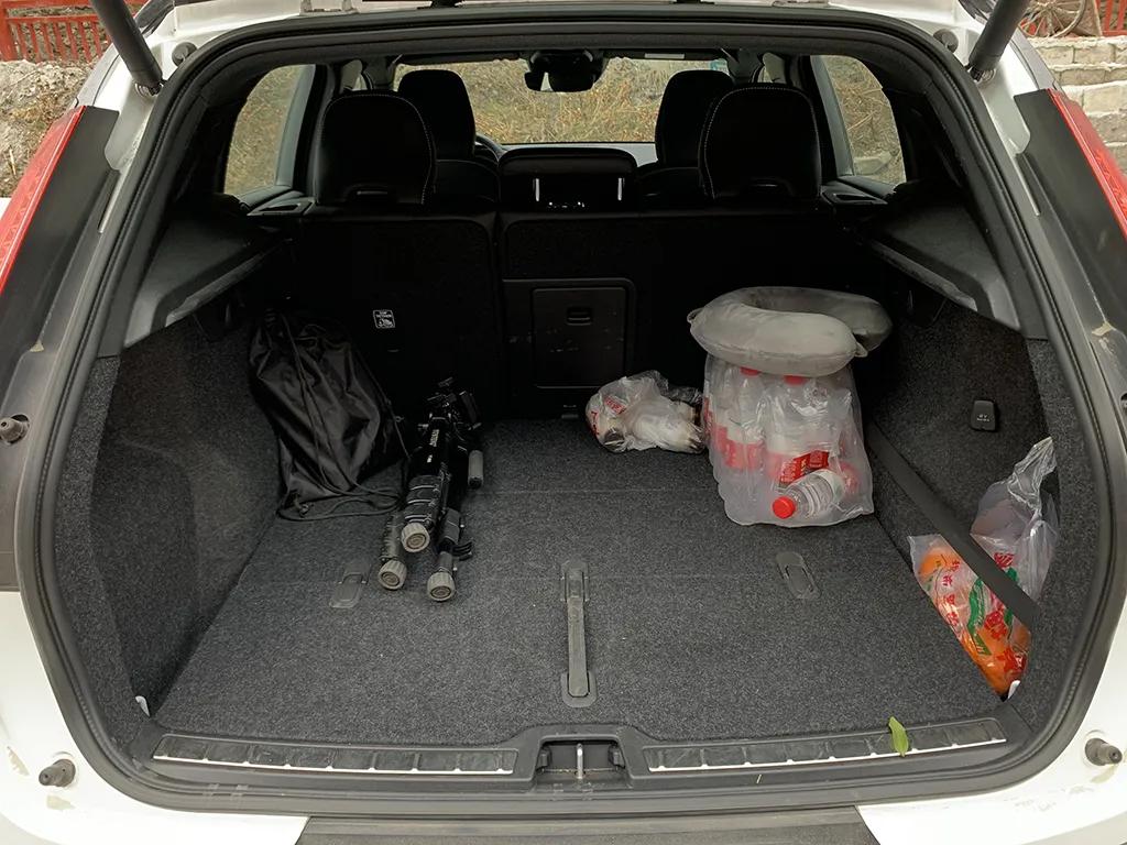 试驾沃尔沃xc40,沃尔沃xc40最新试驾视频