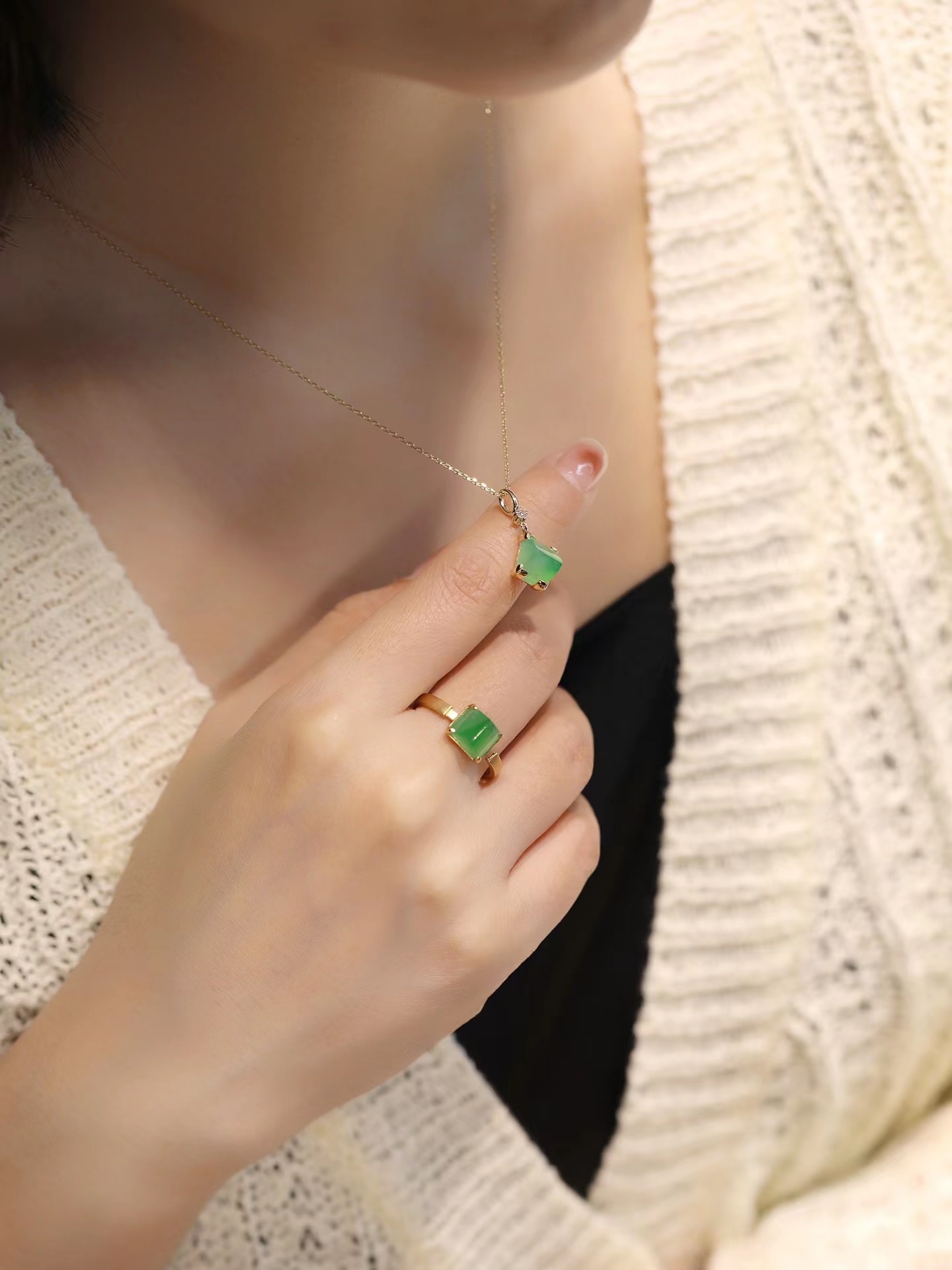 以长方形为灵感的首饰设计,几何元素的首饰