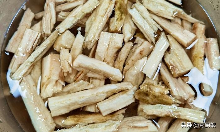 入秋后吃山药莲藕不如吃它,立秋后碰到这菜别手软腌一腌