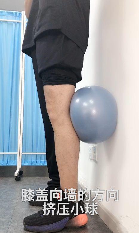 膝关节活动受限腿伸不直怎样处理,膝关节手术后伸不直怎么锻炼