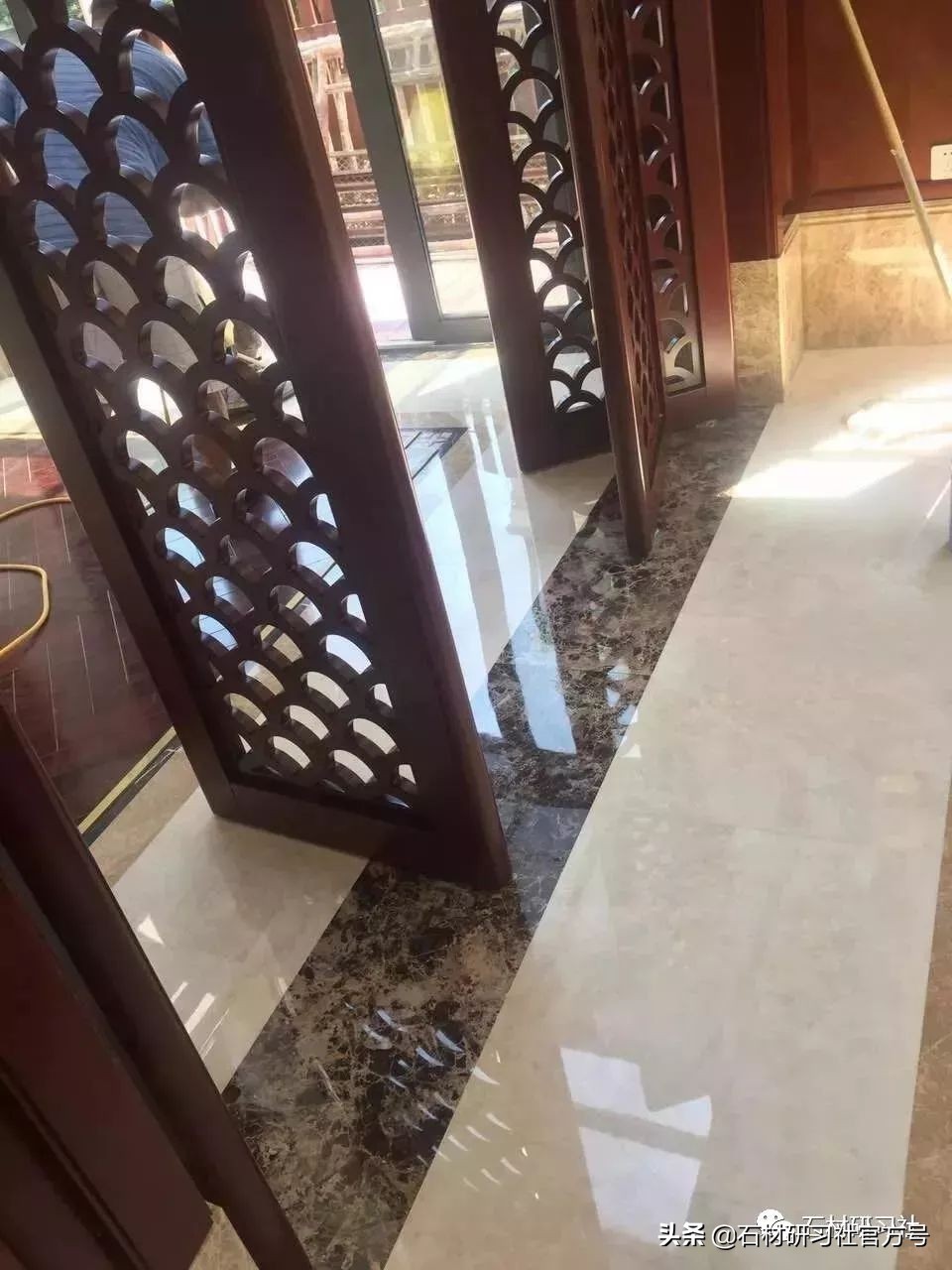 豪宅用的高级天然大理石,别墅铺什么颜色大理石档次最高