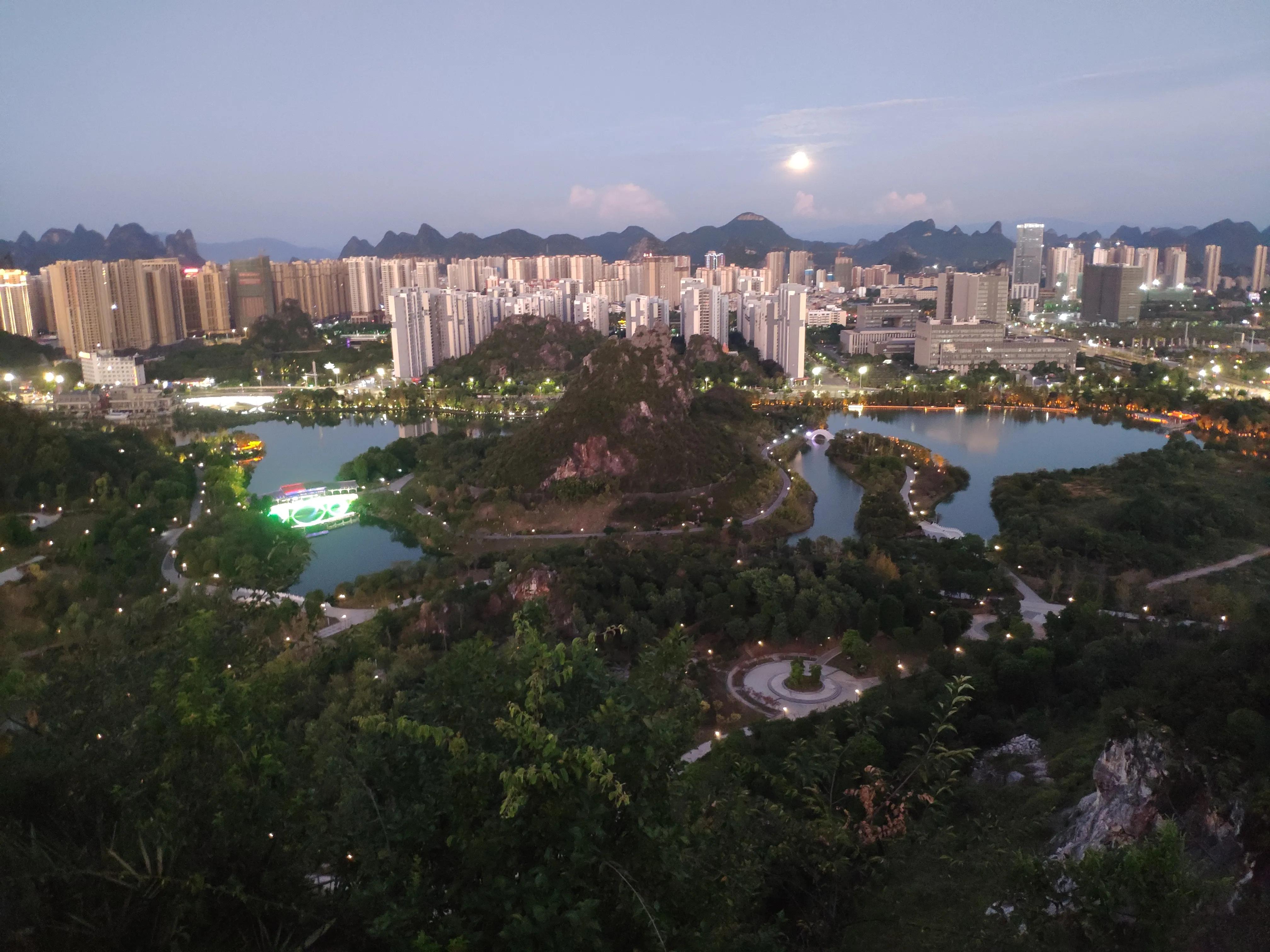 我眼中的桂林山水,我眼里的桂林山水职业学院