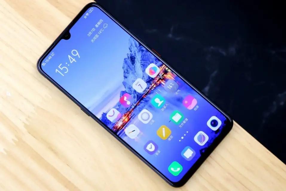 vivoiQOOU3评测：千元机带来更多惊喜