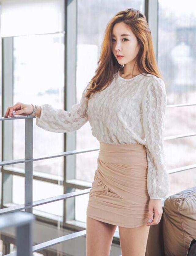 雪纺衫的挑选和搭配技巧,雪纺衫稍微有点宽怎么穿好看