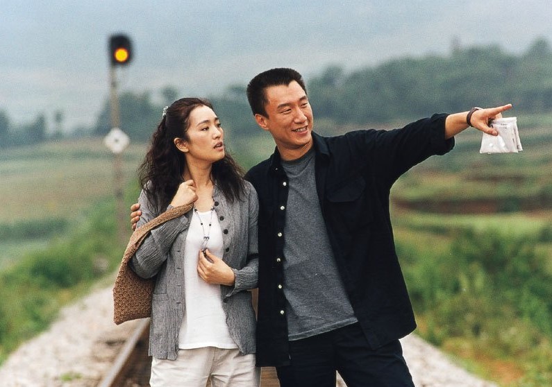 周渔的火车里面经典音乐 (周渔的火车情感片段)