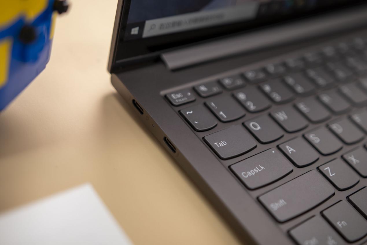 联想yoga13s屏幕显示不完全,联想yoga13s屏幕带膜