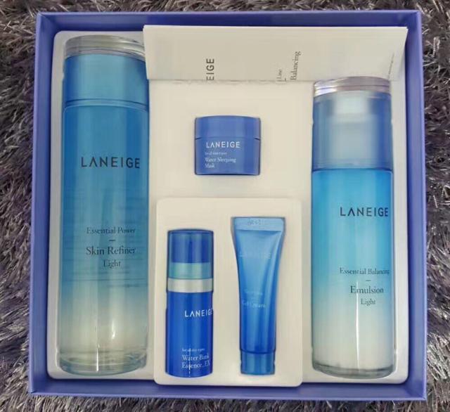 黛珂和兰芝水乳哪个好用,德妃紫苏水乳和珂润水乳哪个好用