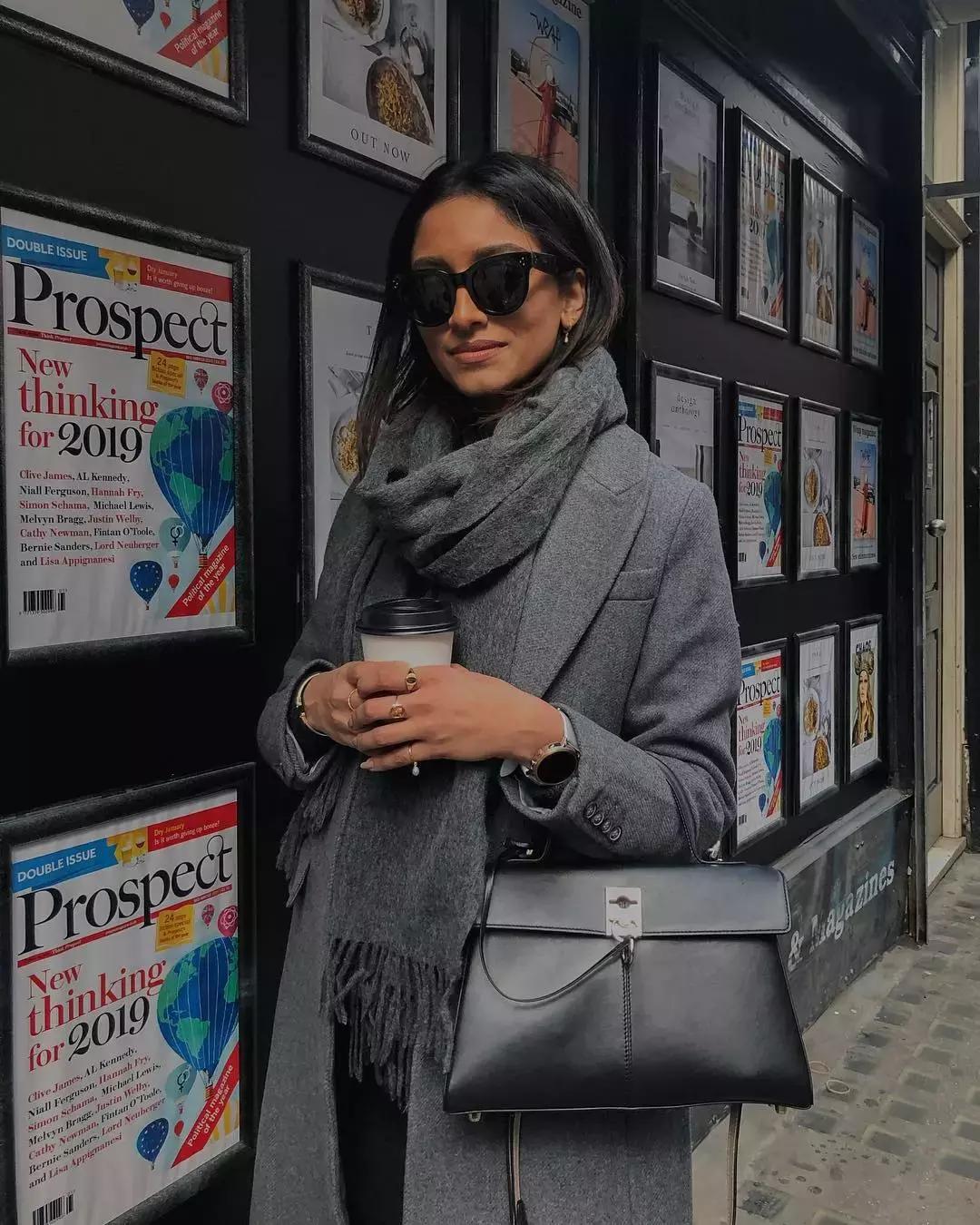 围巾怎么挑选适合自己的,买围巾又好看又简单