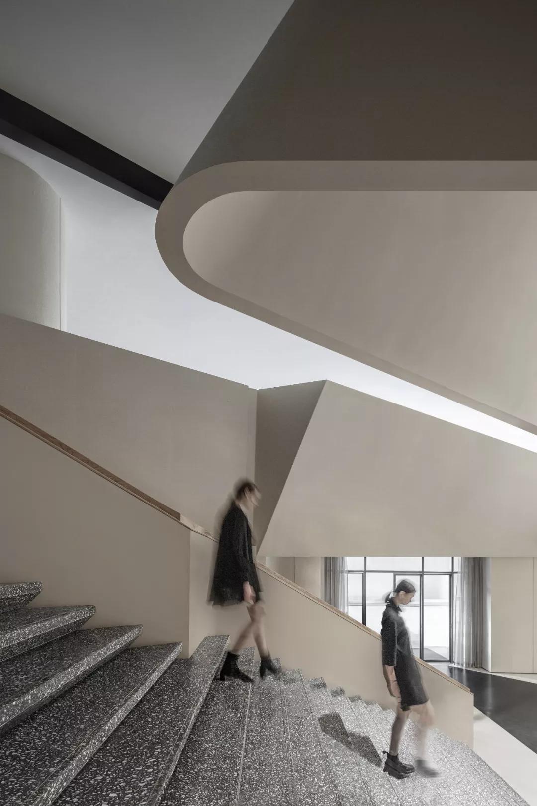 保利房产为什么都挺豪华的,保利楼盘地段为什么这么好