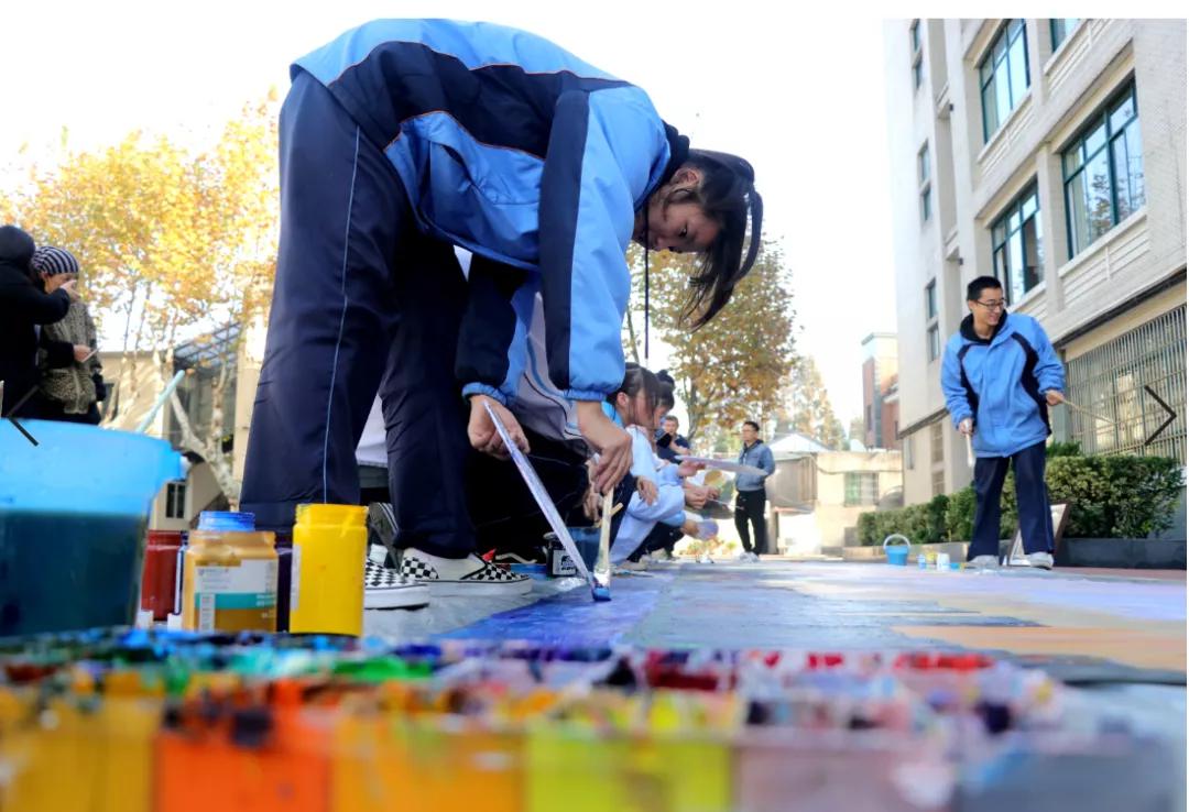 家门口好学校越来越多,家门口的好校园
