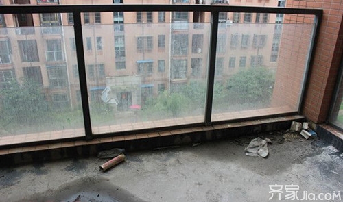 楼上阳台漏水找谁处理,楼下阳台顶漏水一定是楼上原因吗