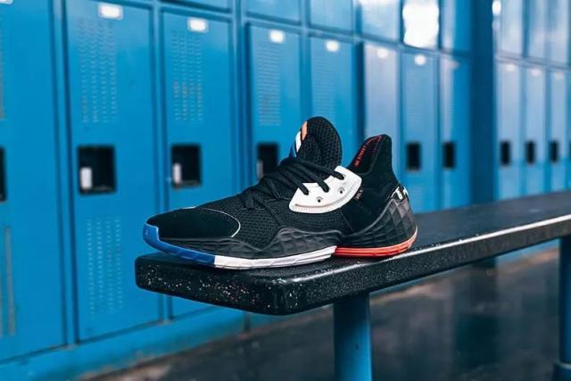 哈登库里全明星战靴,哈登和库里的球鞋谁的好