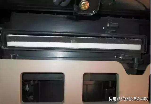 比亚迪宋plus空调滤芯在什么位置,众泰z700空调滤芯在什么位置图片