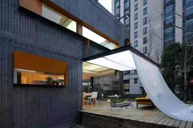 姘戝鍒涙剰闆嗚绠辨埧宸ュ巶,璁捐闆嗚绠辨椿鍔ㄦ埧閰掑簵姘戝