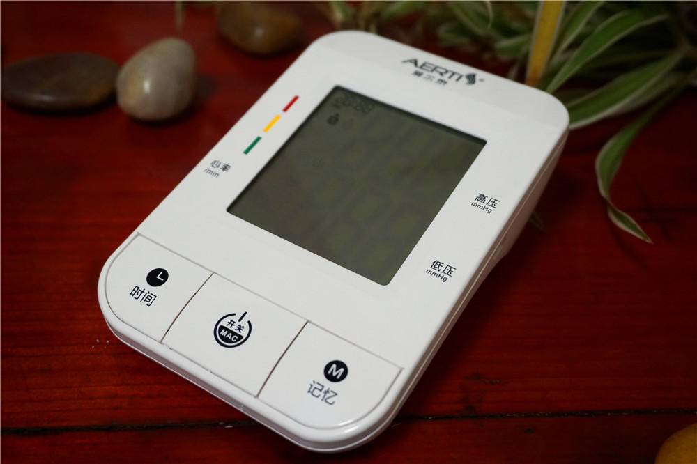 爱健康电子血压计,aicare臂式电子血压计