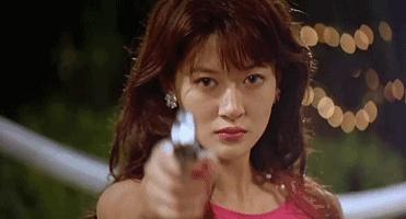 陈宝莲成疯之路:15岁被母亲逼迫赚钱,29岁自杀狠弃未满月儿子