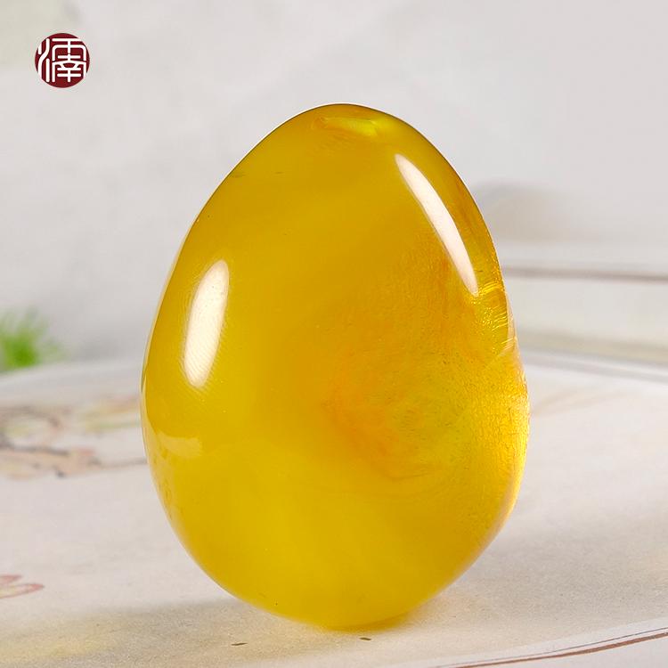 蜜蜡长期佩戴真的有好处吗,佩戴蜜蜡吊坠的好处