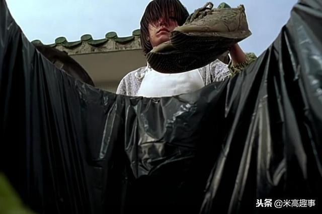 周星驰电影中的不为人知的细节,周星驰电影为啥过了5年才火